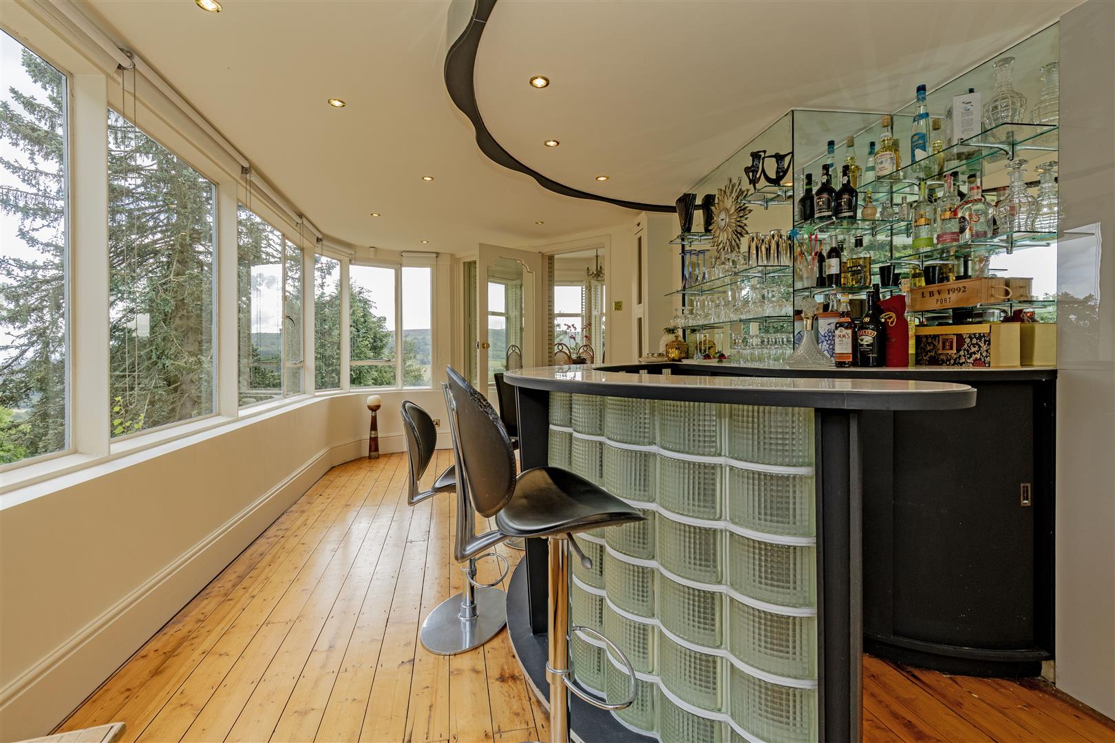 Cotefield, Sheffield Road, Hathersage, Hope Valley, S32 1DA