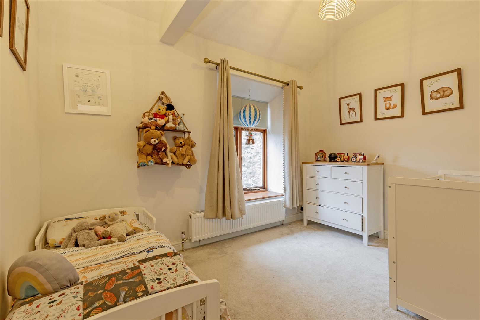 2, Town Bottom, Bradwell, Hope Valley, S33 9JU