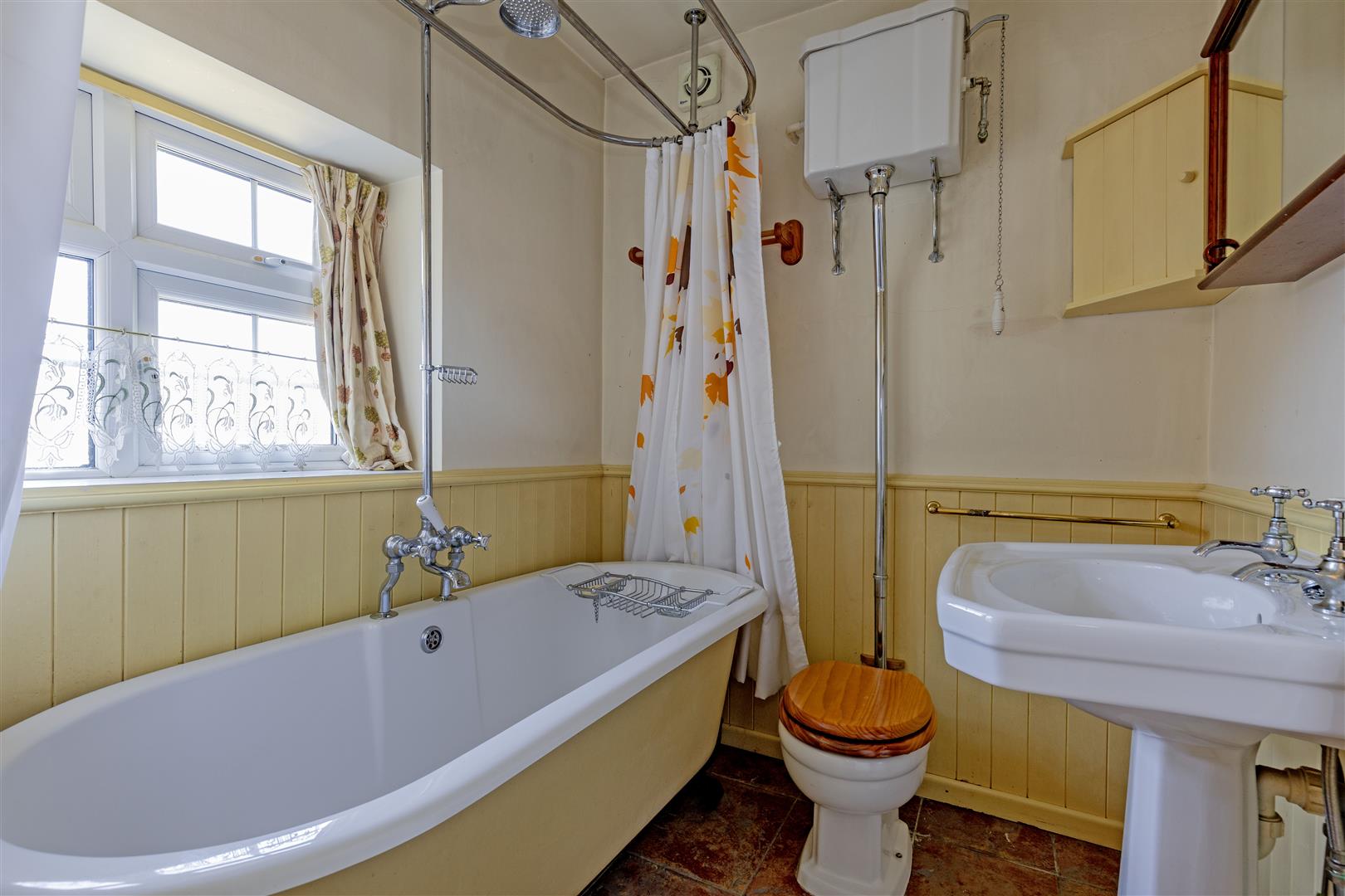 Warren Cottage, The Green, Curbar, Hope Valley, S32 3YH
