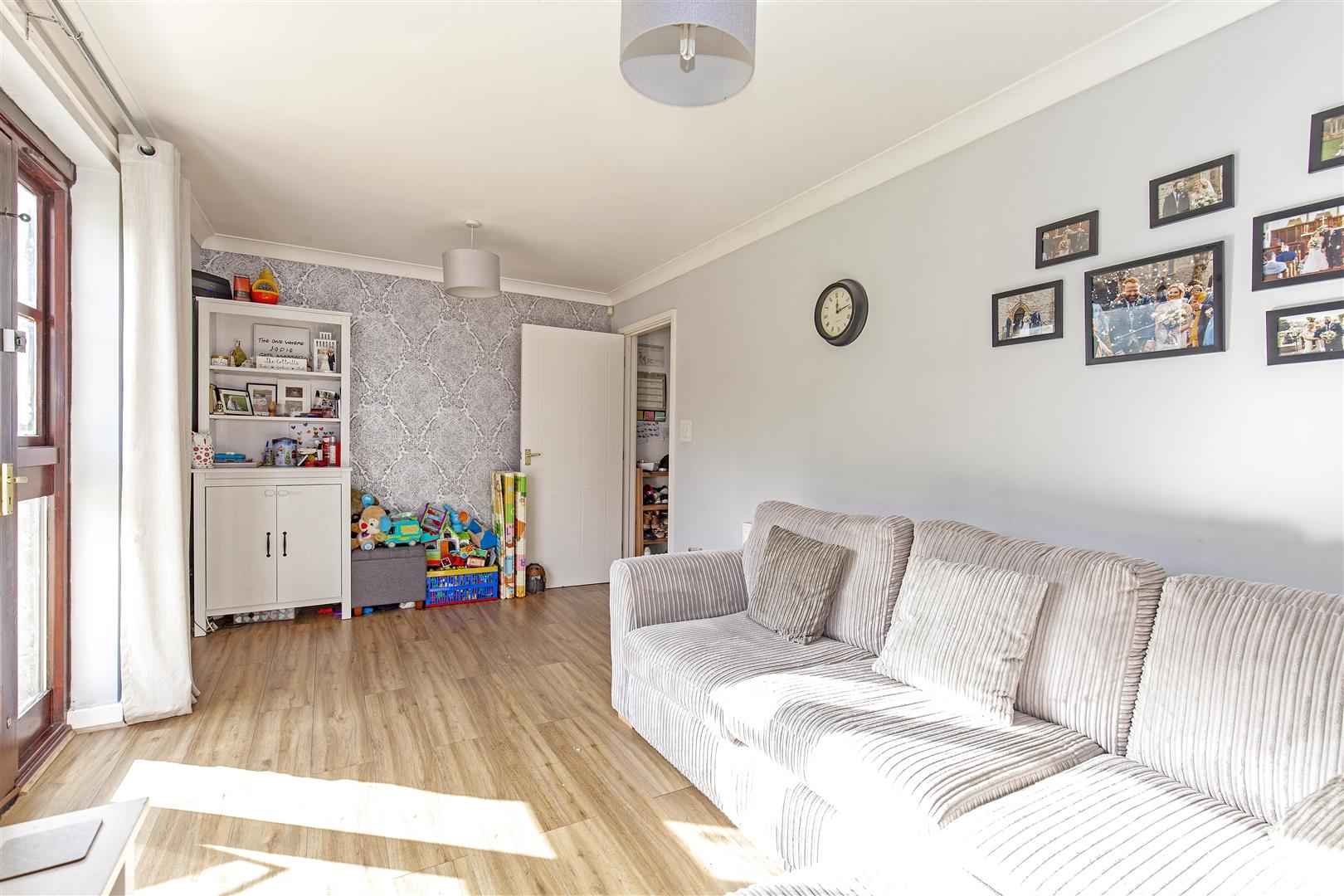 2, Michlow Close, Bradwell, Hope Valley, S33 9GF