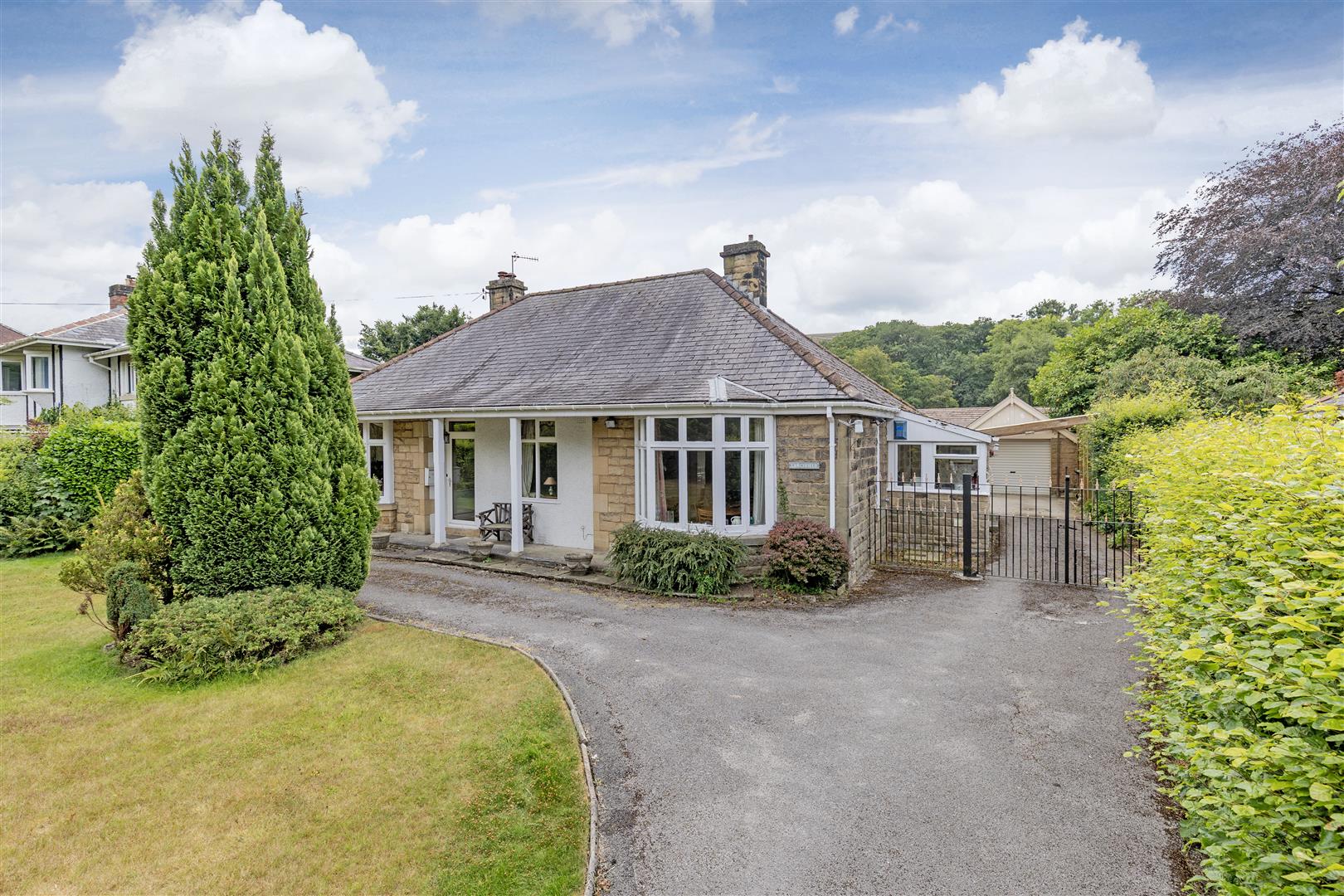 Larchfield, Mytham Bridge, Bamford, Hope Valley, S33 0EA