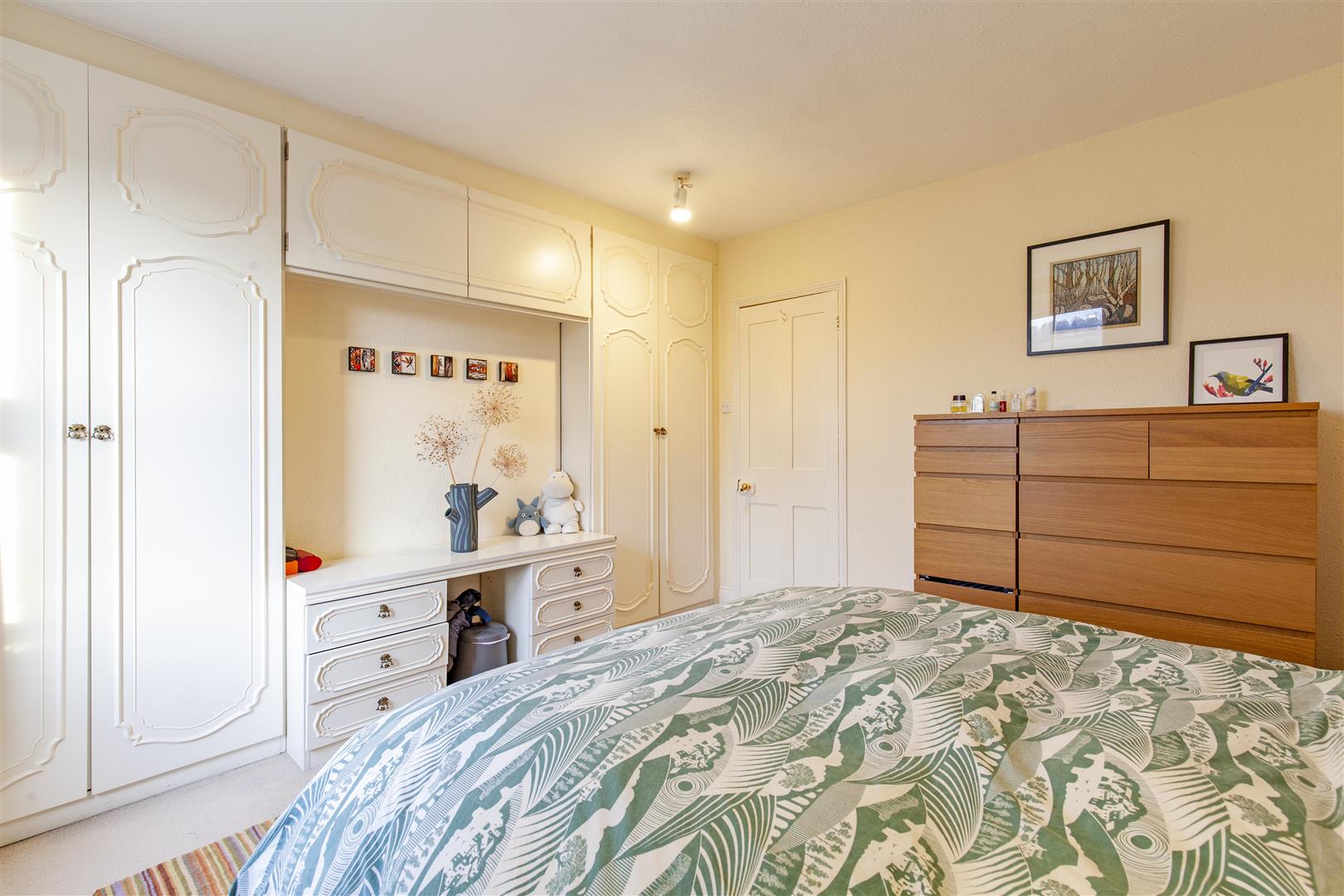 6, Mayfield Terrace, Hathersage, Hope Valley, S32 1BE