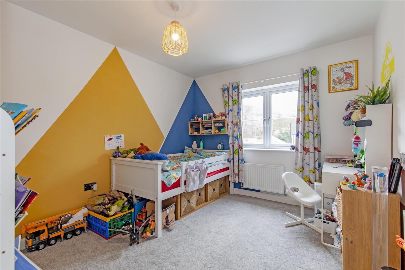 28, Swift Close, Bradwell, Hope valley, S33 9AE