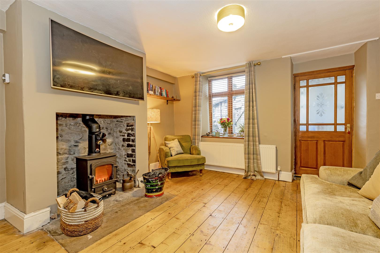 2, Town Bottom, Bradwell, Hope Valley, S33 9JU