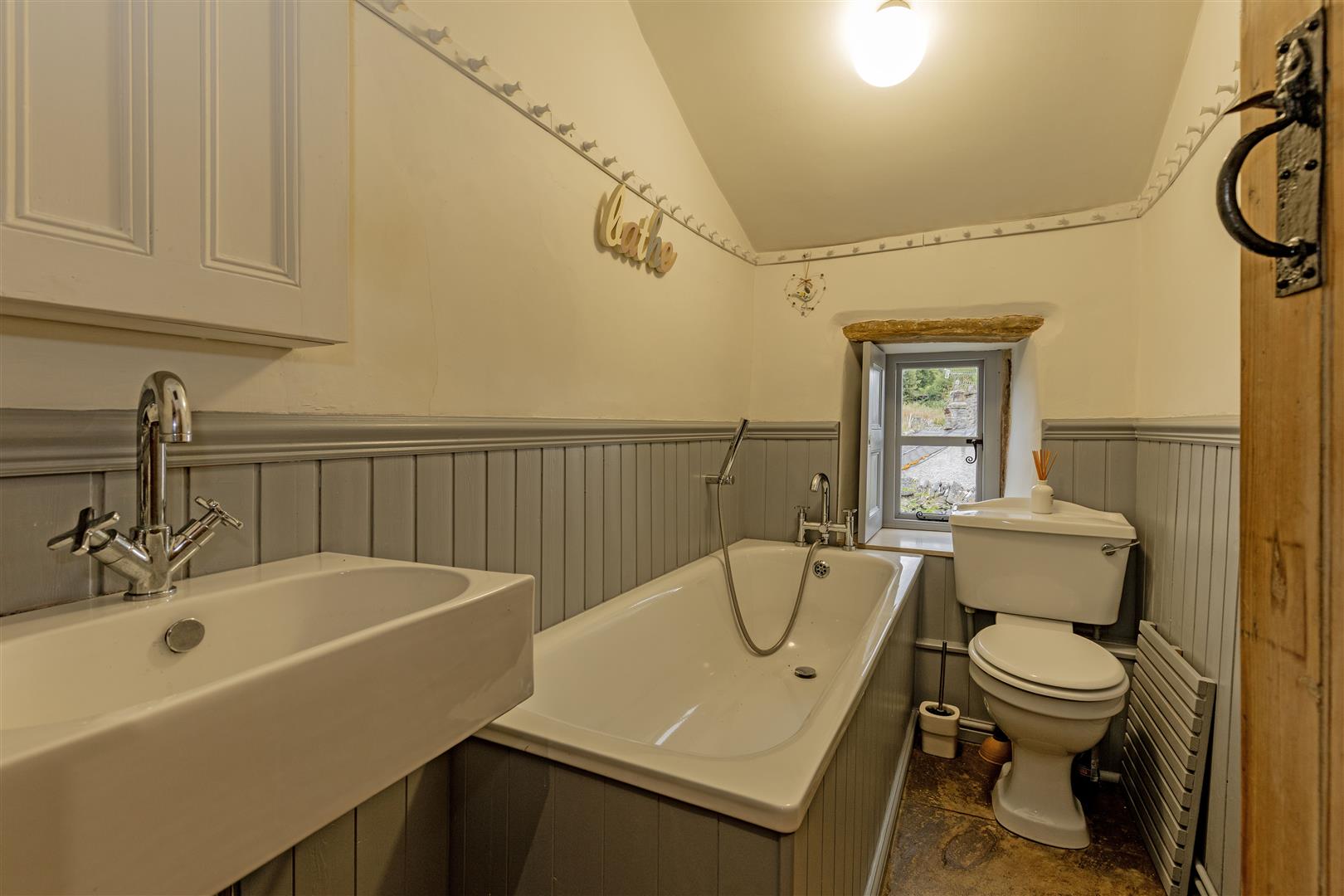 Oldfield Cottage, 56 Hill Head, Bradwell, Hope Valley, S33 9HY