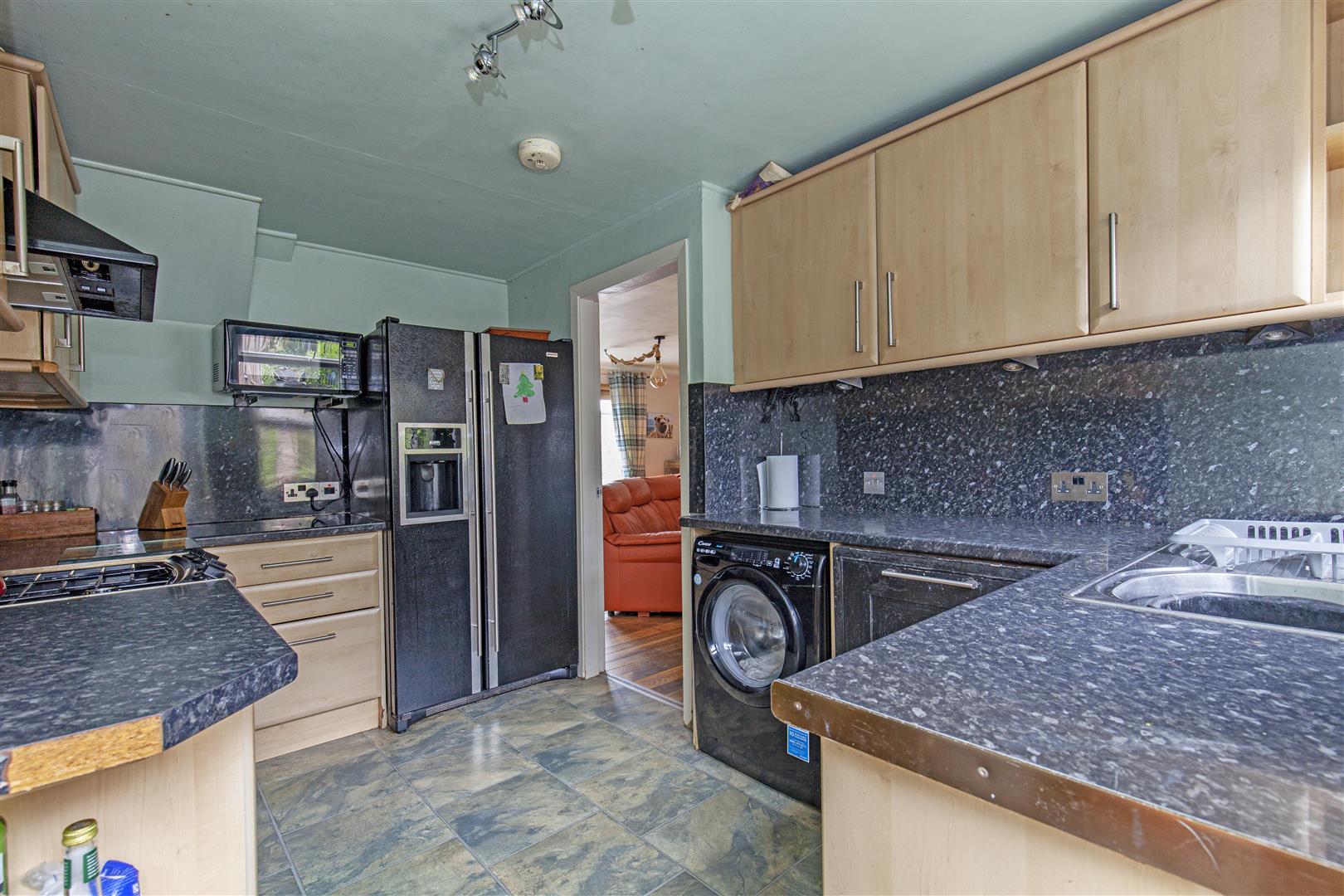44, New Close, Eyam, Hope Valley, S32 5QX