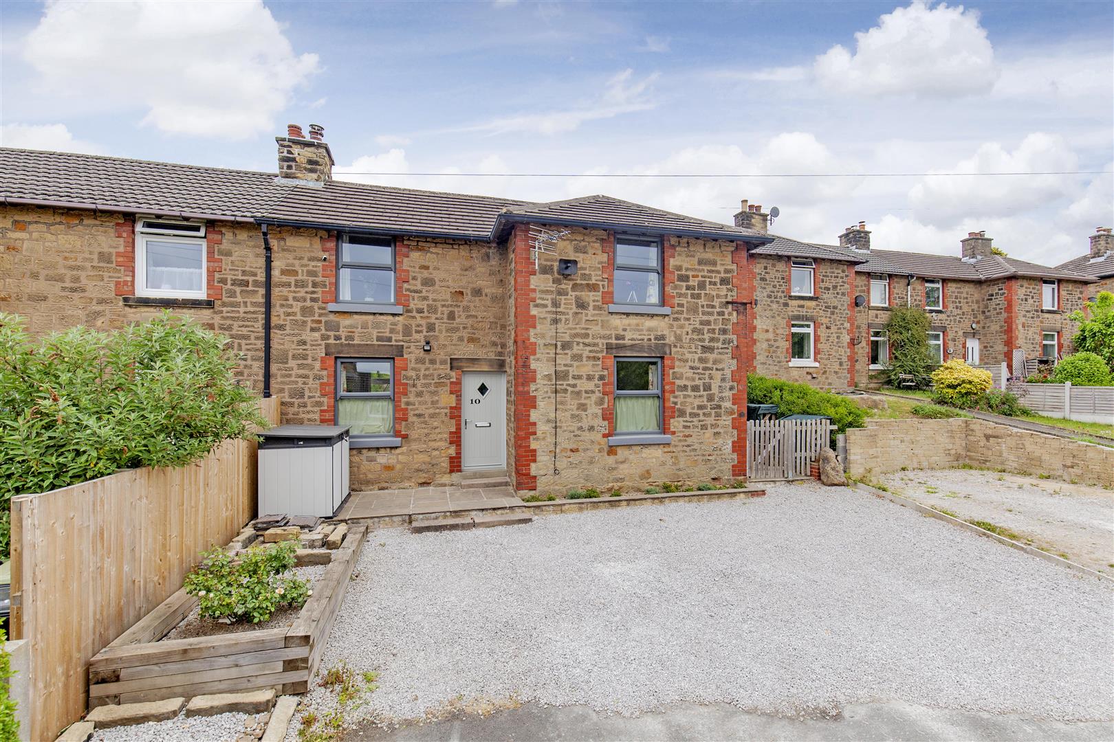 10, Greenhead Park, Bamford, Hope Valley, S33 0AS