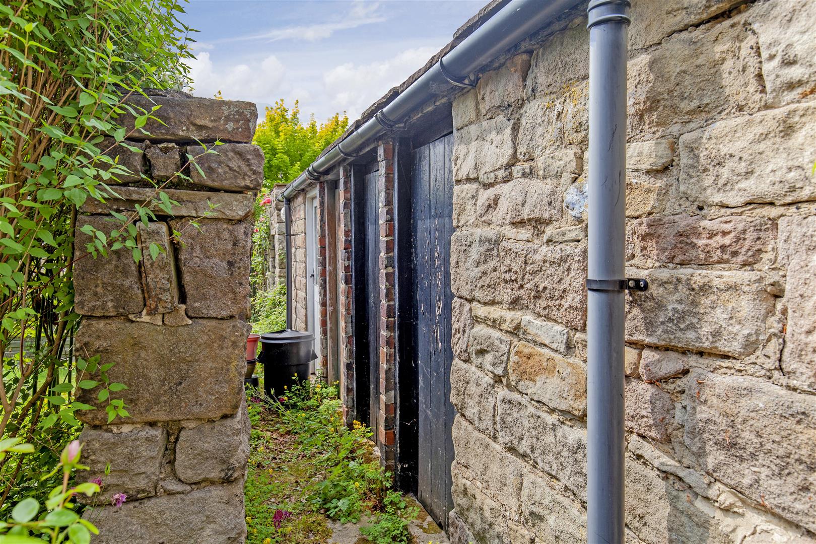 3 Millstone Cottages, The Dale, Hathersage, Hope Valley, S32 1AQ