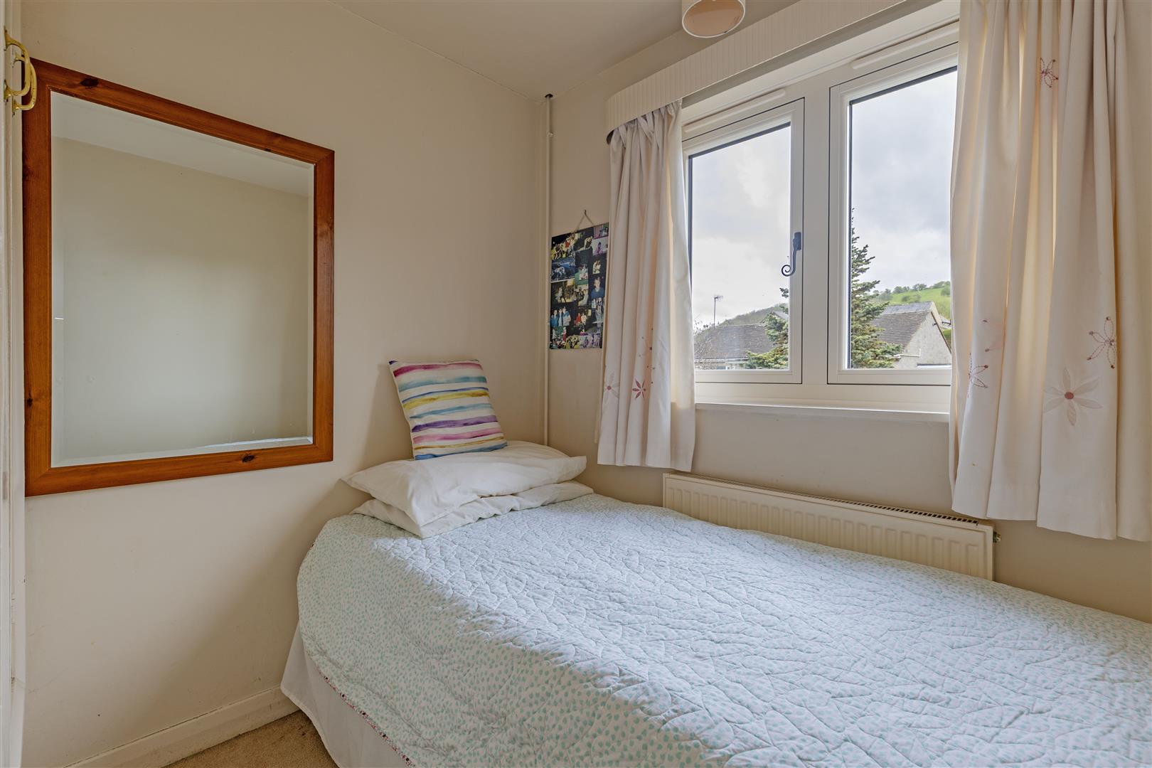 4, Lowside Close, Calver, Hope Valley, S32 3WZ