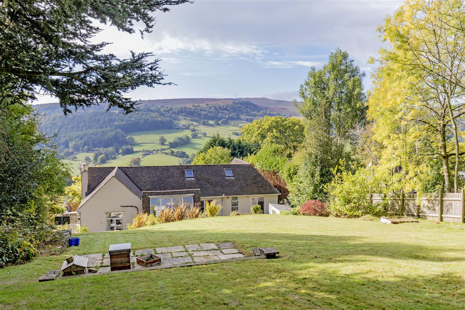 Heather Croft, Sheffield Road, Hathersage, Hope Valley, S32 1DA