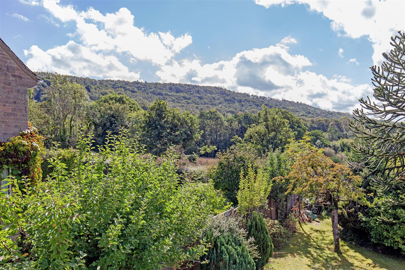 Strebor House, 4 St. Helens Croft, Grindleford, Hope Valley, S32 2JG