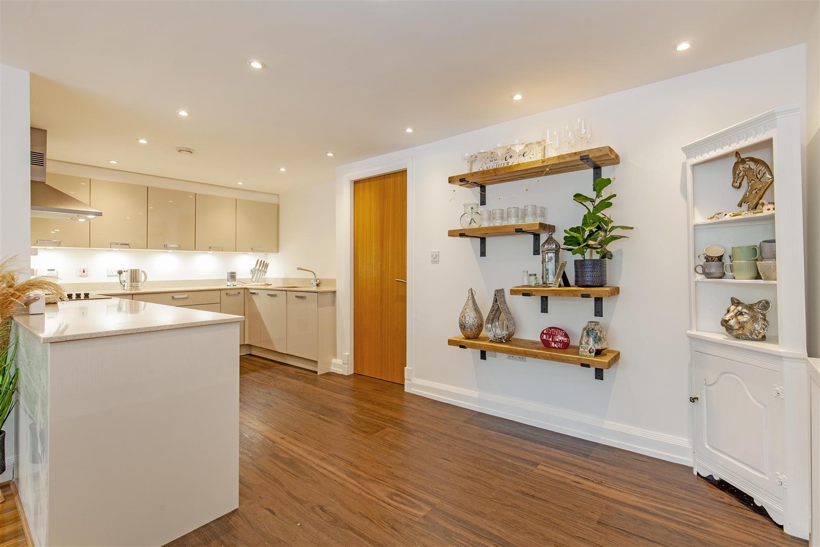 6 Ladybower Lodge, Ashopton Road, Bamford, S33 0BY