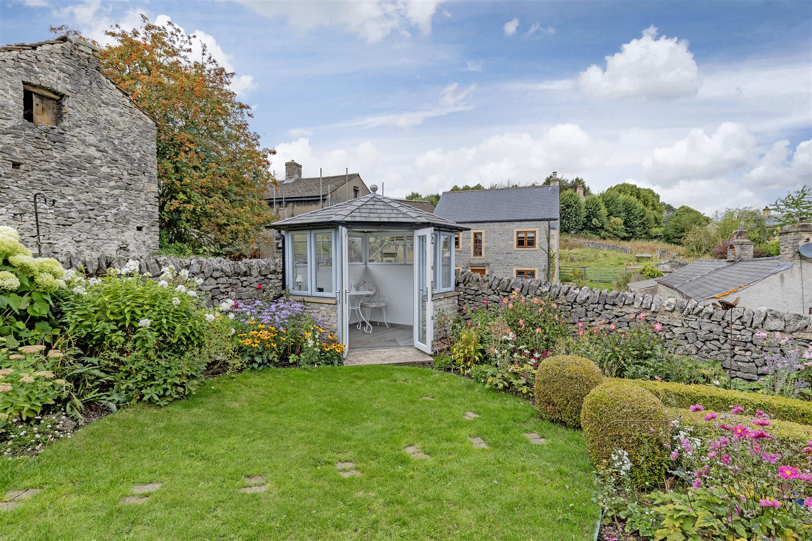 Oldfield Cottage, 56 Hill Head, Bradwell, Hope Valley, S33 9HY