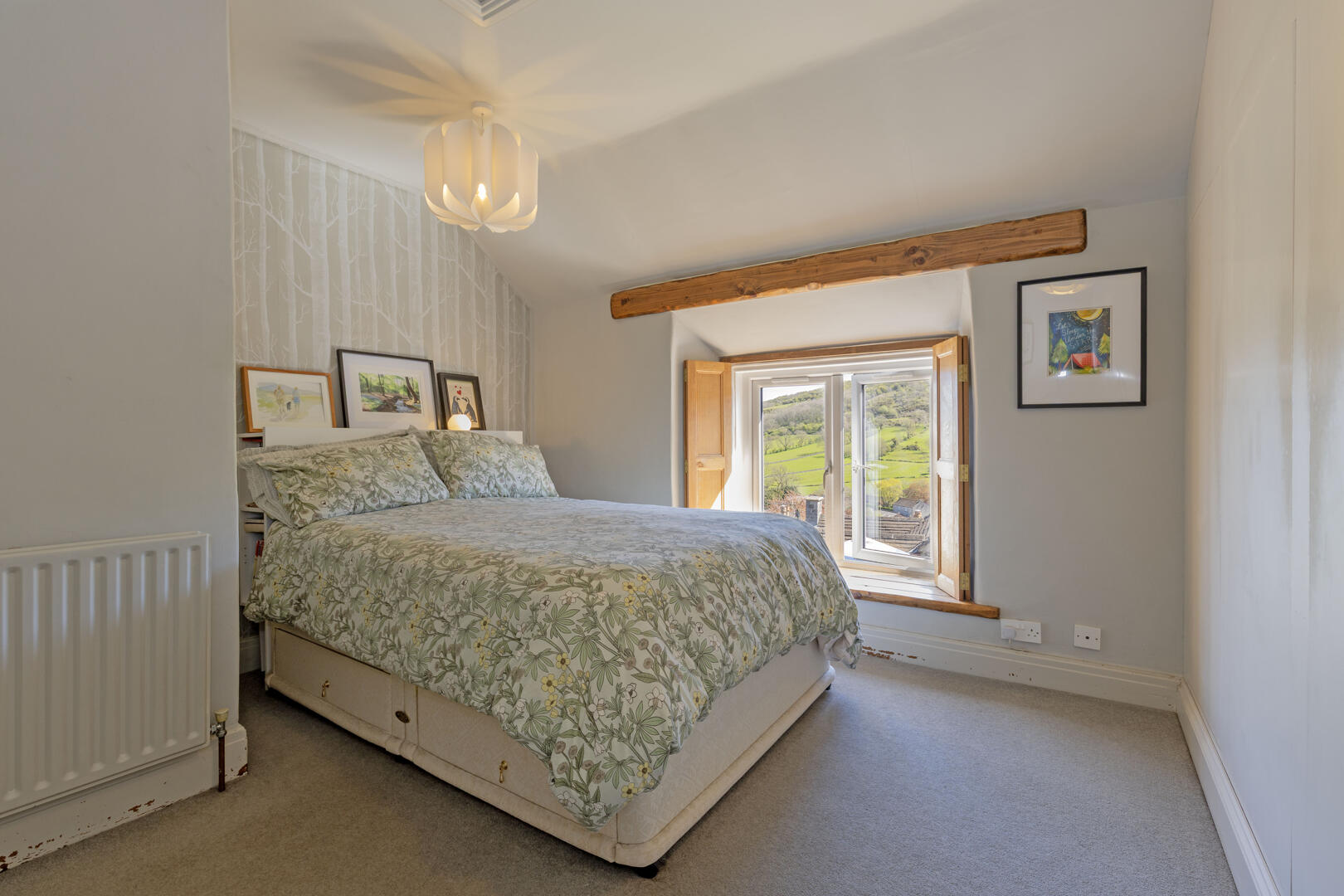 Mountain View, Far Hill, Bradwell, Hope Valley, S33 9HR