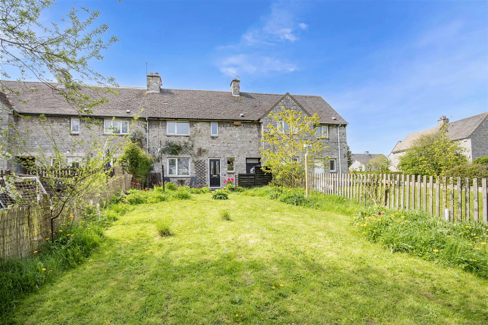 27, New Close, Eyam, Hope Valley, S32 5QX