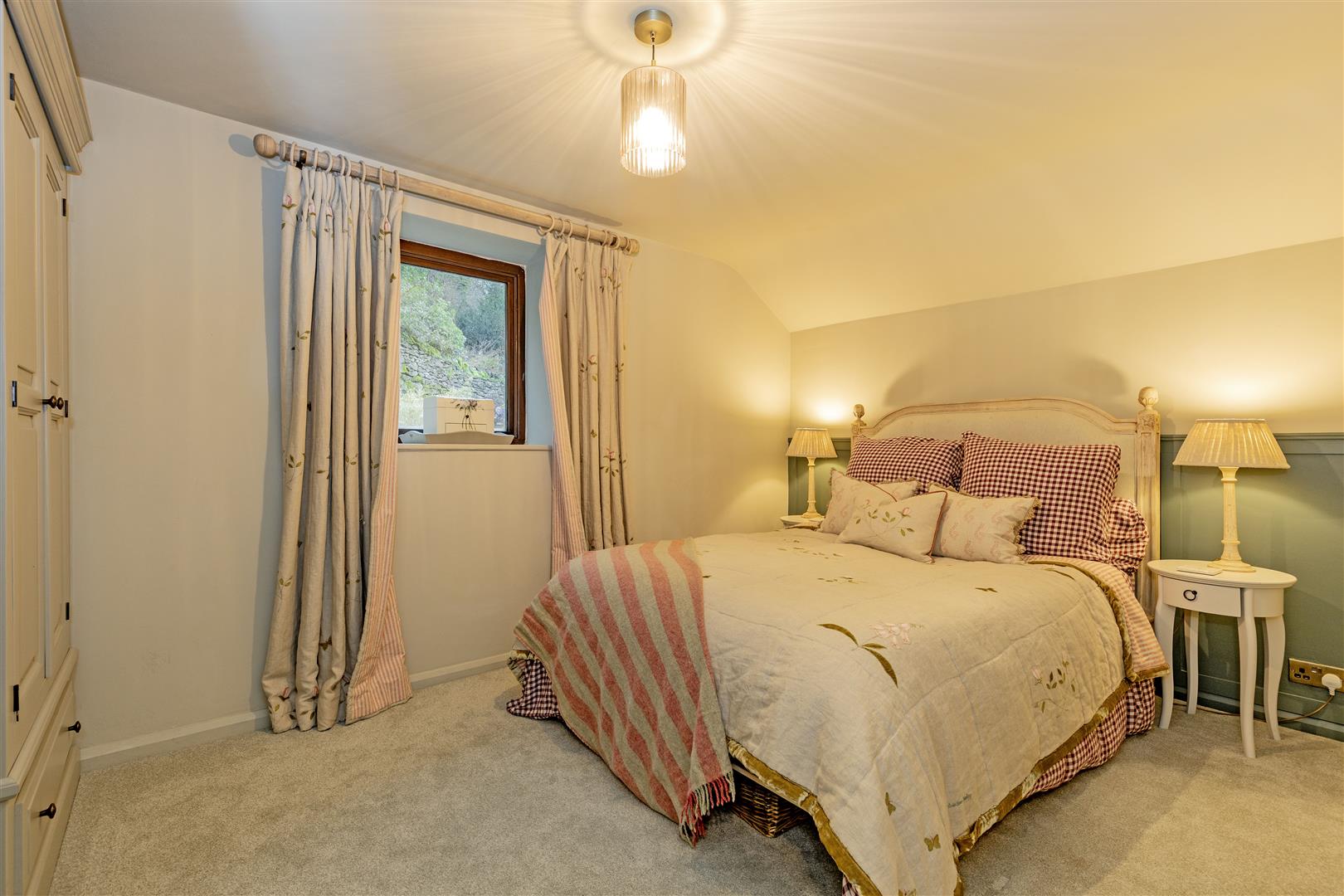 1 Royal Oak Mews, The Dale, Stoney Middleton, Hope Valley, S32 4TE