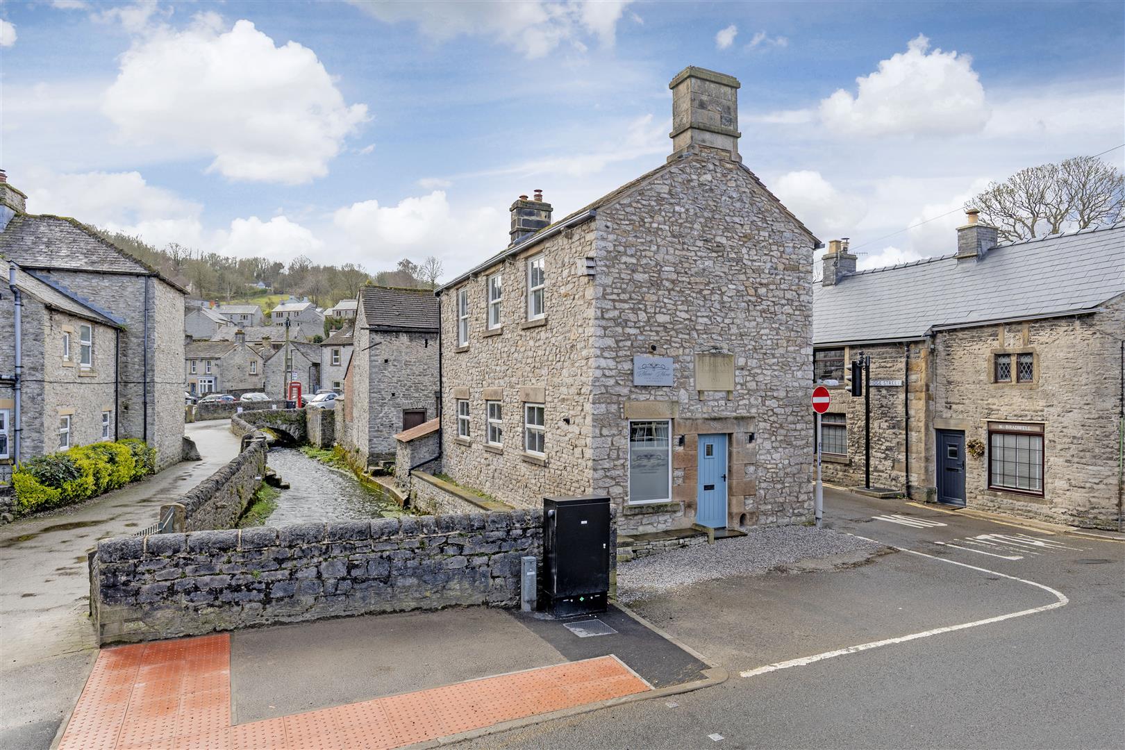 Manchester House, Bridge Street, Bradwell, Hope Valley, S33 9HE