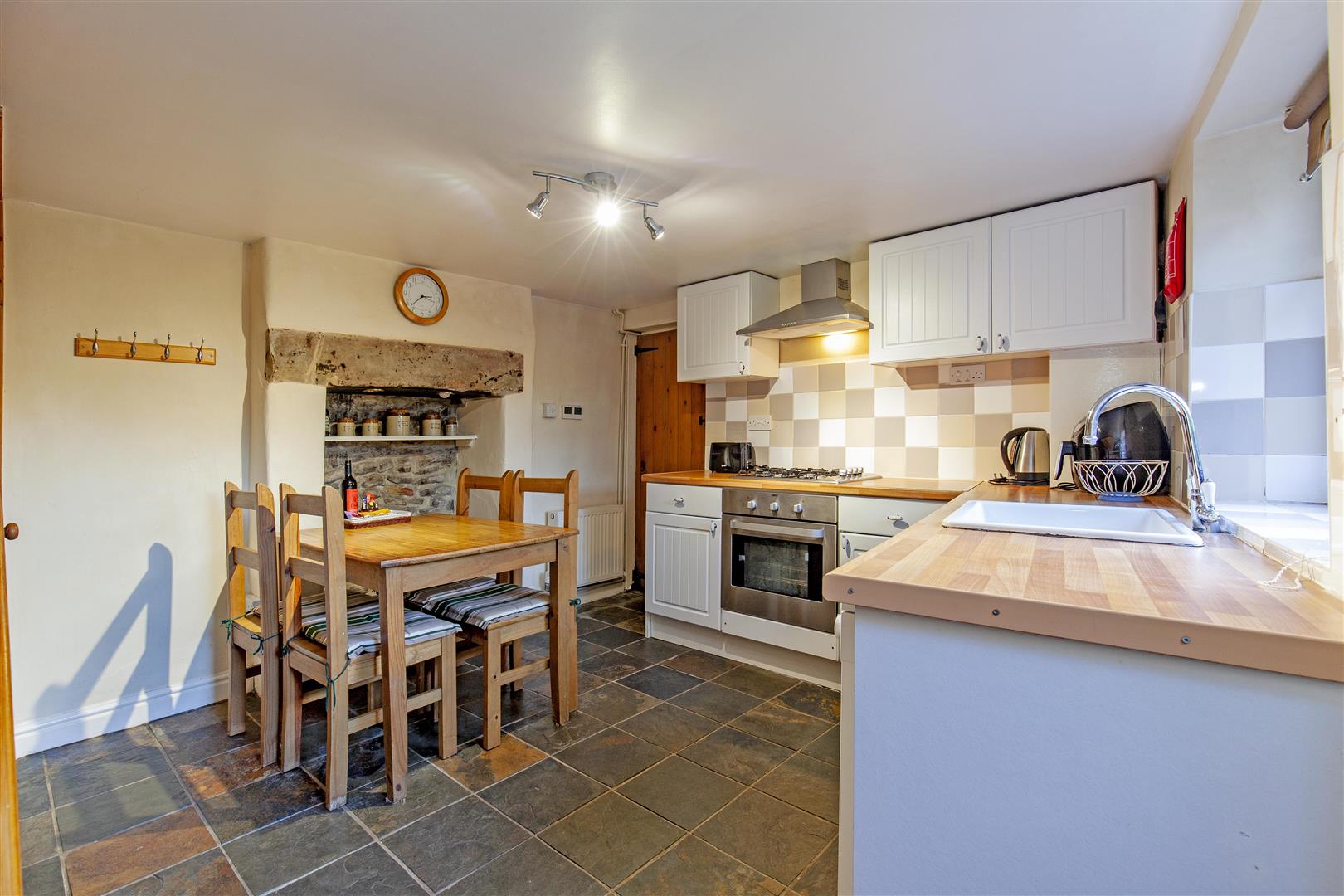 Jeremiah Cottage, Hollow Gate, Bradwell, Hope Valley, S33 9JA