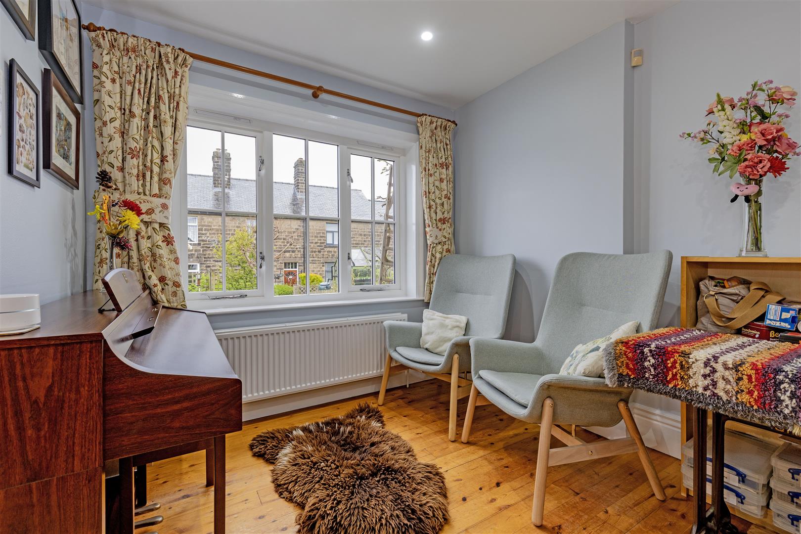 6, St. Johns Close, Bamford, Hope Valley, S33 0BD