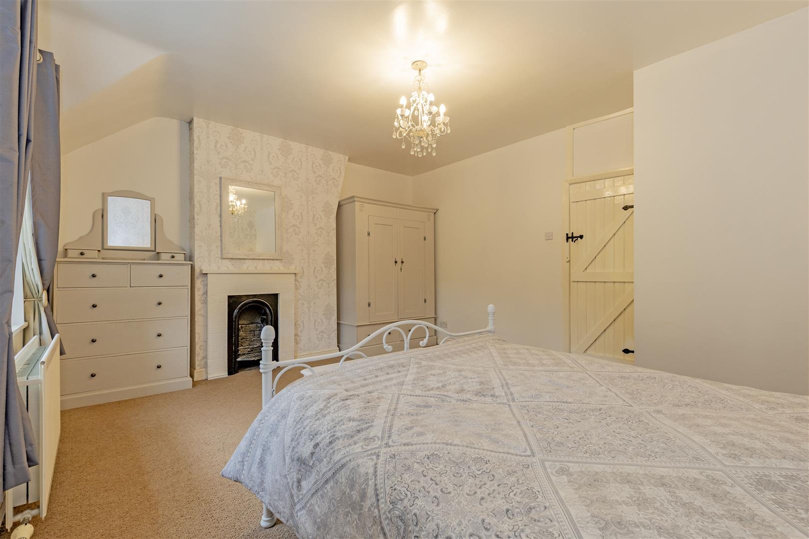 6 Old Post Office Row, Main Road, Bamford, Hope Valley, S33 0DY