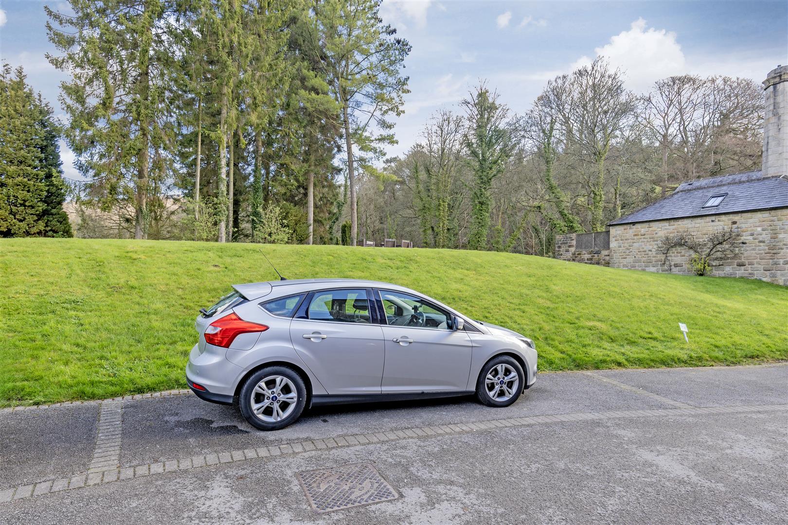 1, Riverside Court, Calver Mill, Calver, Hope Valley, S32 3YW