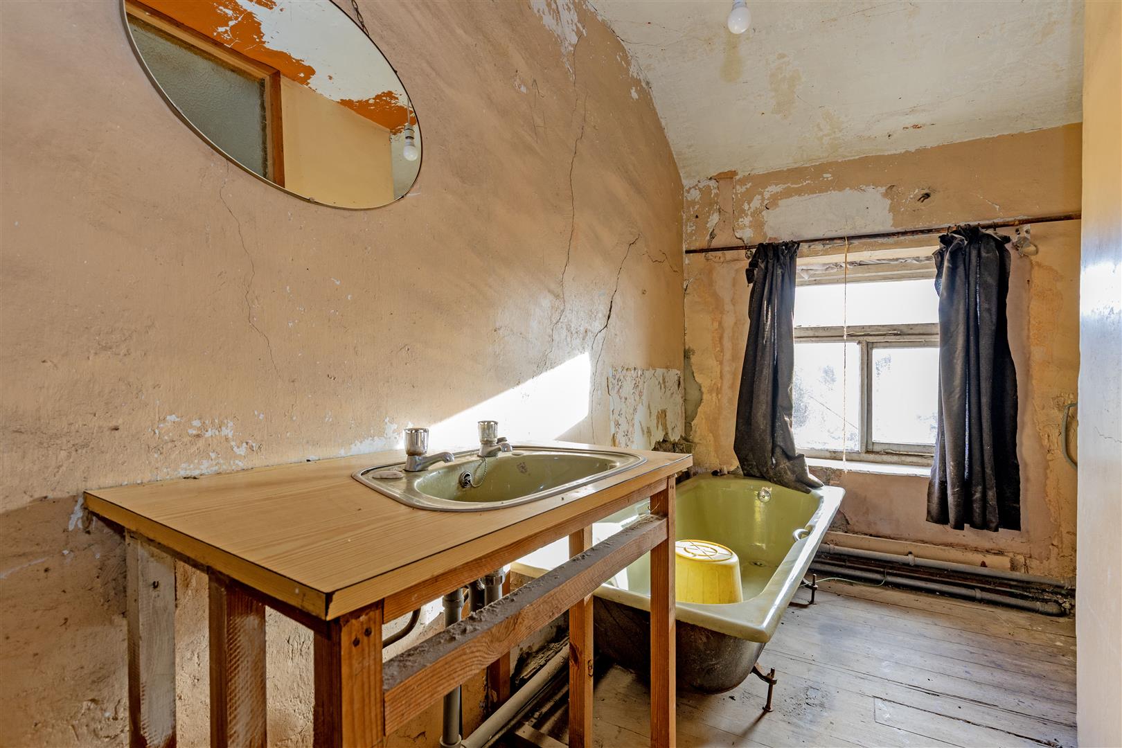 Two Edge View, Smalldale, Bradwell, Hope Valley, S33 9JQ
