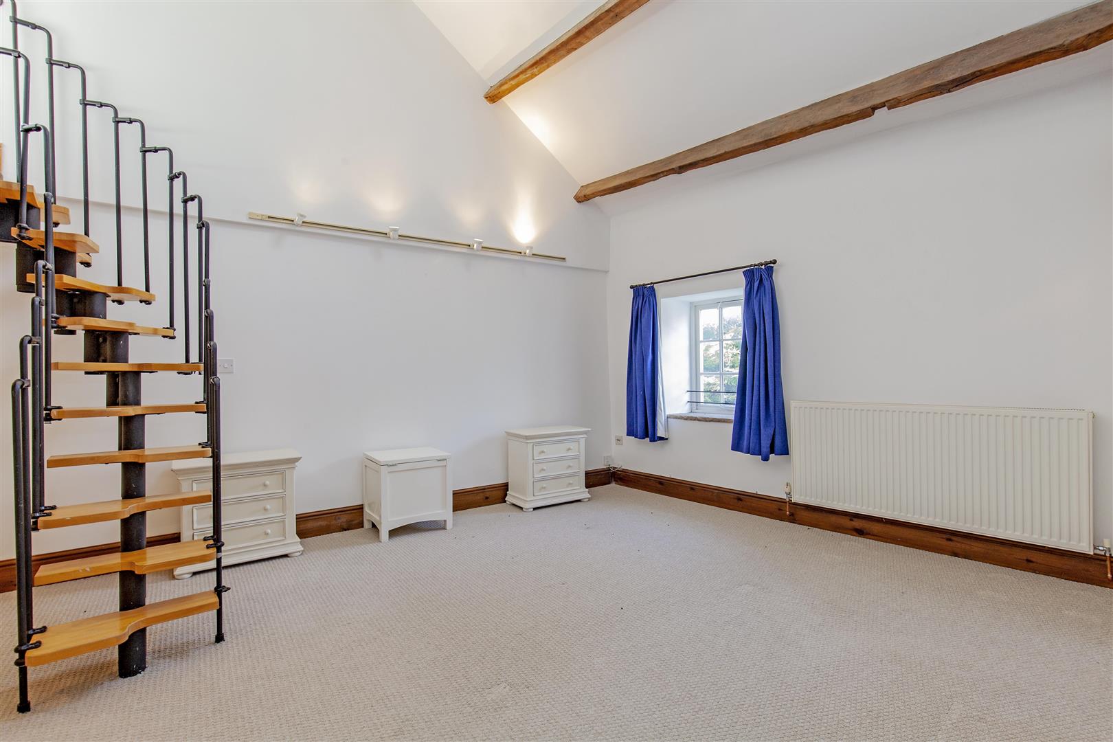 The Penthouse, 1 The Old Malthouse, The Bank, Stoney Middleton, Hope Valley, S32 4TD