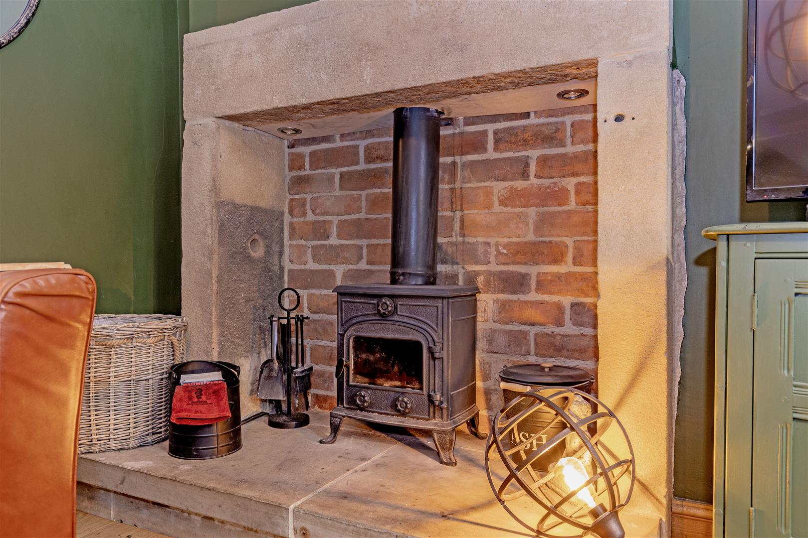 4 Carr Cottages, Townhead, Eyam, Hope Valley, S32 5RE