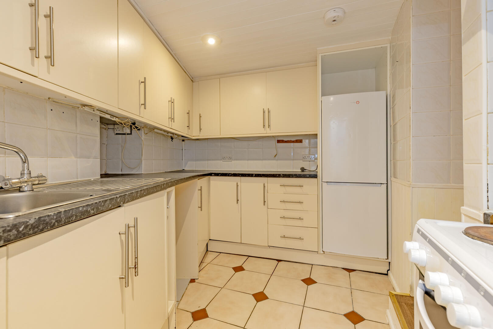 Atlanta House, Micklow Lane, Bradwell, Hope Valley, S33 9JH