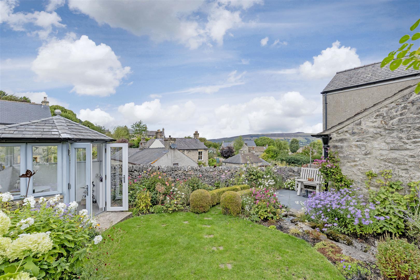 Oldfield Cottage, 56 Hill Head, Bradwell, Hope Valley, S33 9HY