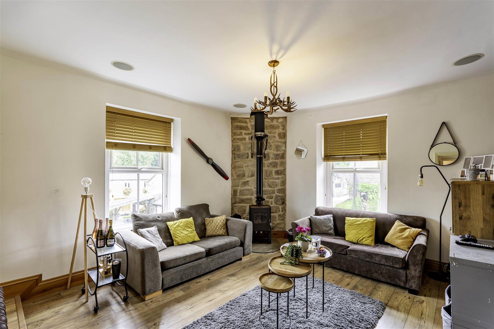 1a Bank House Row, Station Road, Hathersage, Hope Valley, S32 1DD