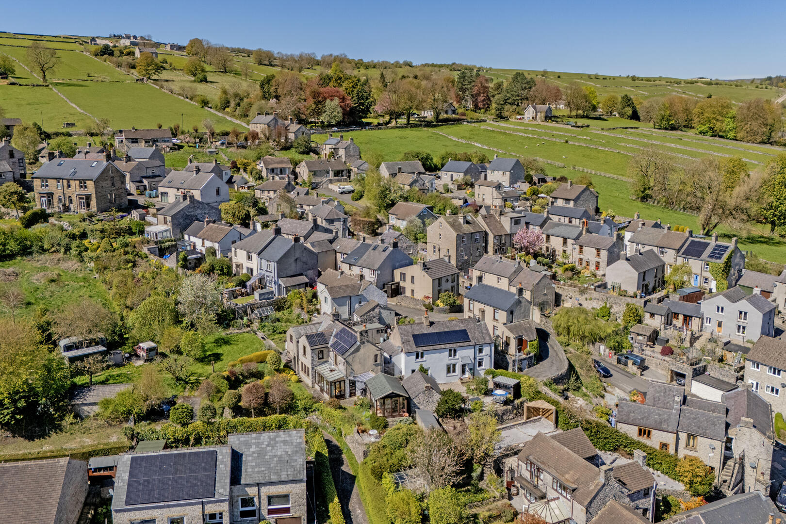 Mountain View, Far Hill, Bradwell, Hope Valley, S33 9HR