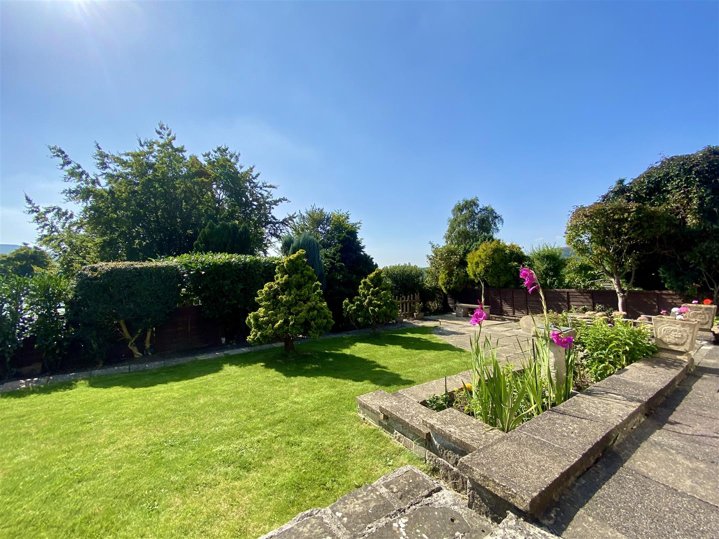 Ty Bryn, West Lees Road, Bamford, Hope Valley, S33 0BT