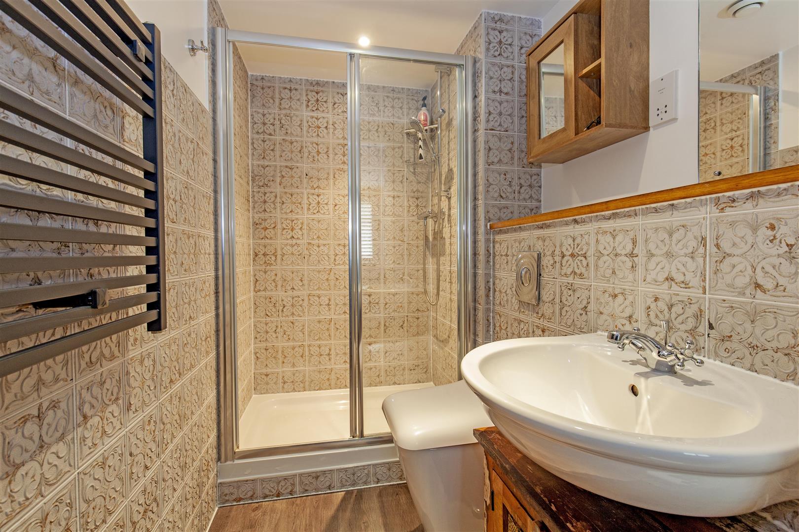 6 Ladybower Lodge, Ashopton Road, Bamford, S33 0BY