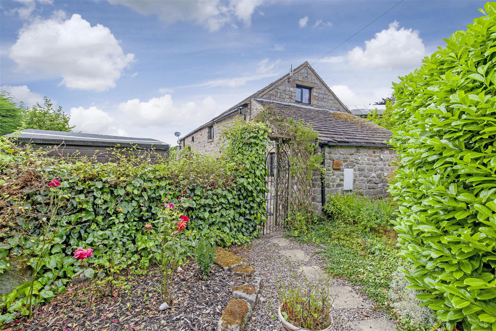 The Barn, Main Road, Grindleford, Hope Valley, S32 2HE