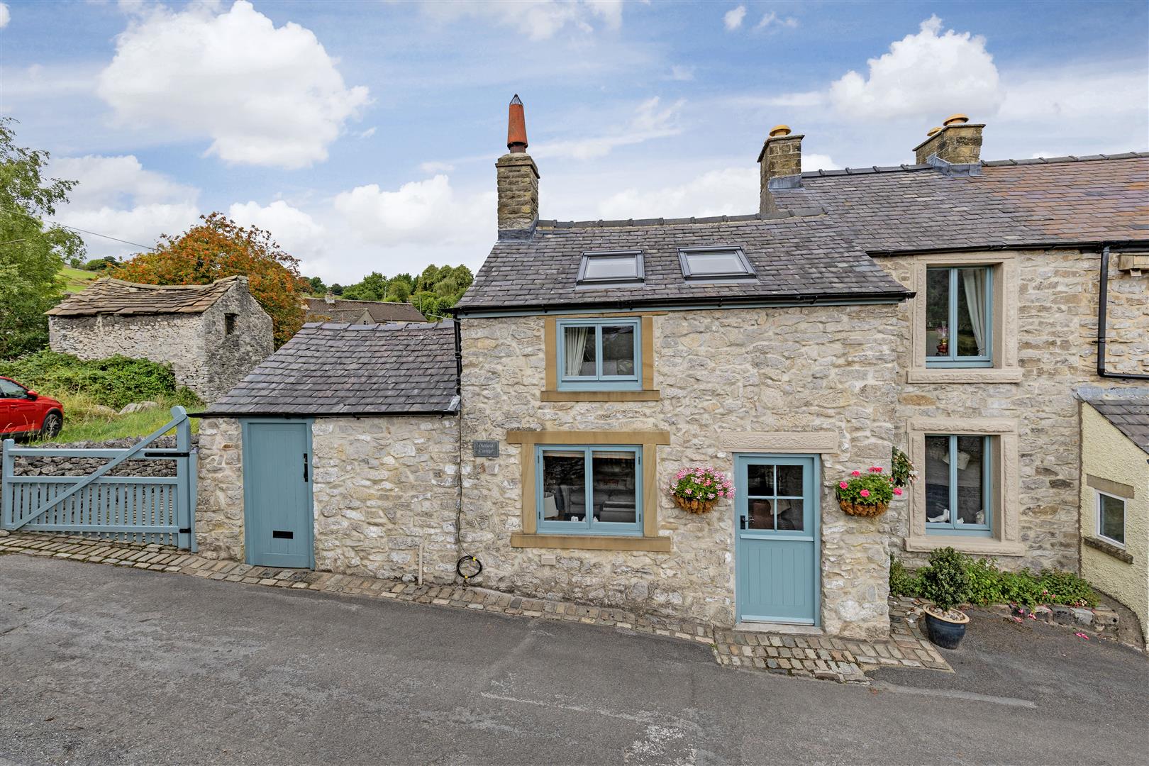 Oldfield Cottage, 56 Hill Head, Bradwell, Hope Valley, S33 9HY