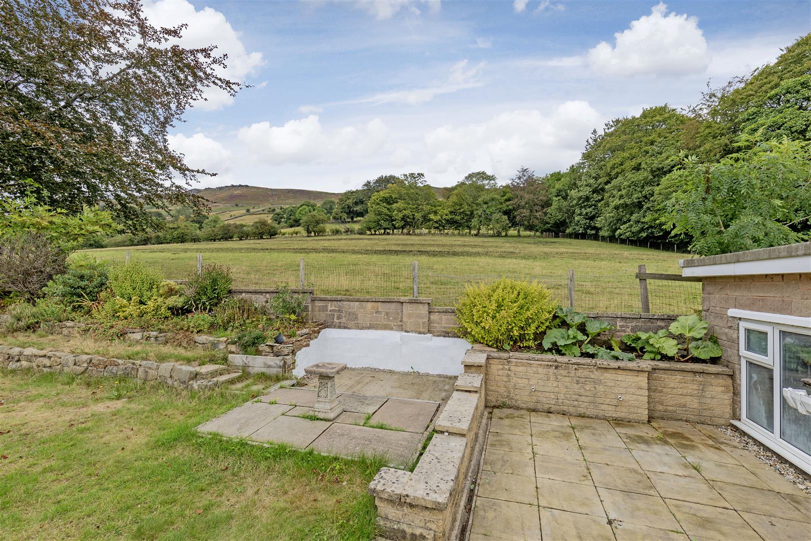 The Cuillins, West Lees Road, Bamford, S33 0BT