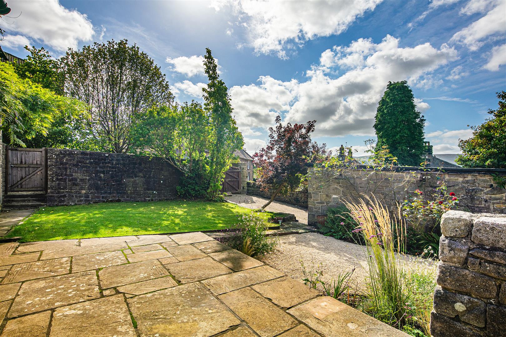 Greystones Cottage, Main Road, Hathersage, Hope Valley, S32 1BB