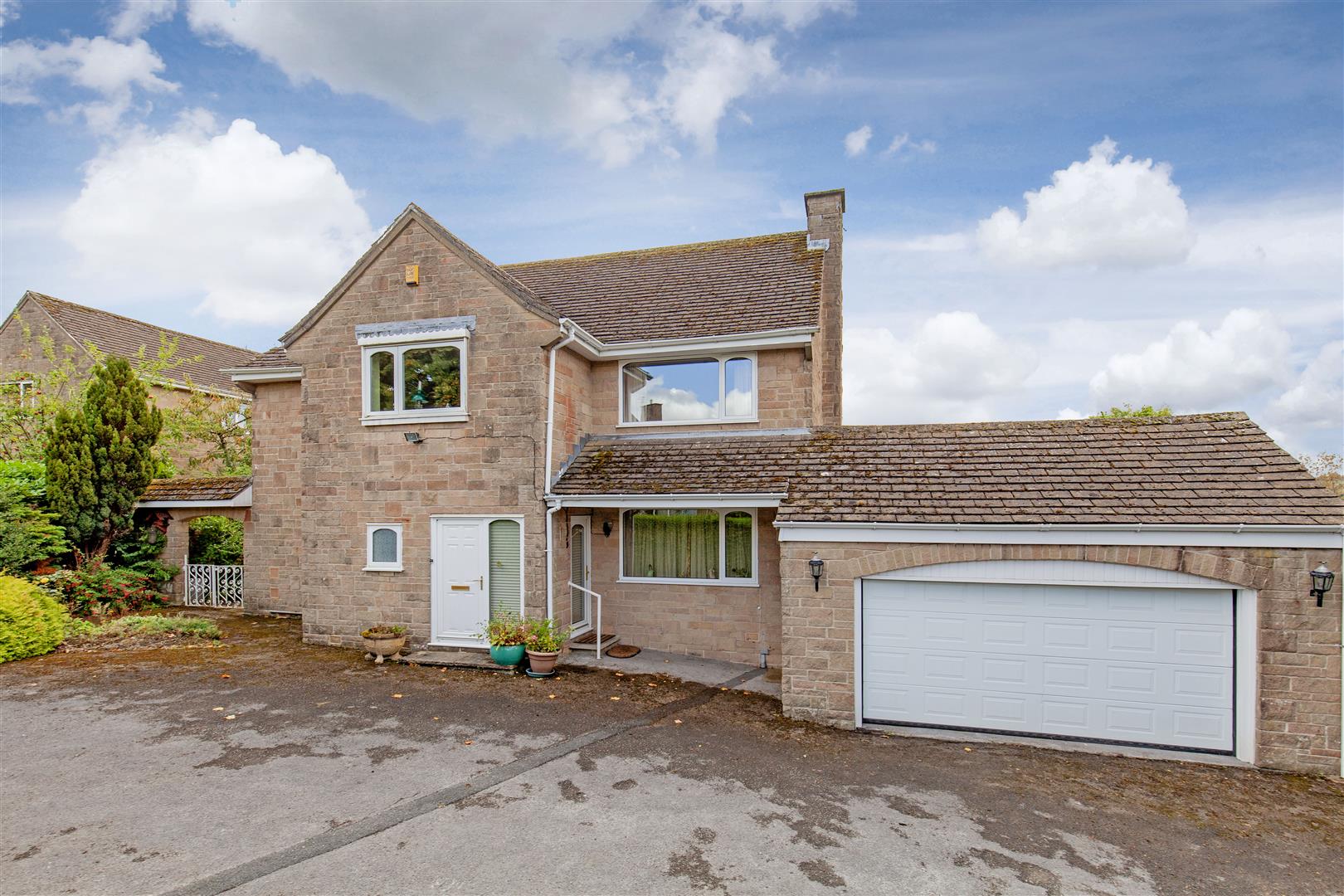 Strebor House, 4 St. Helens Croft, Grindleford, Hope Valley, S32 2JG
