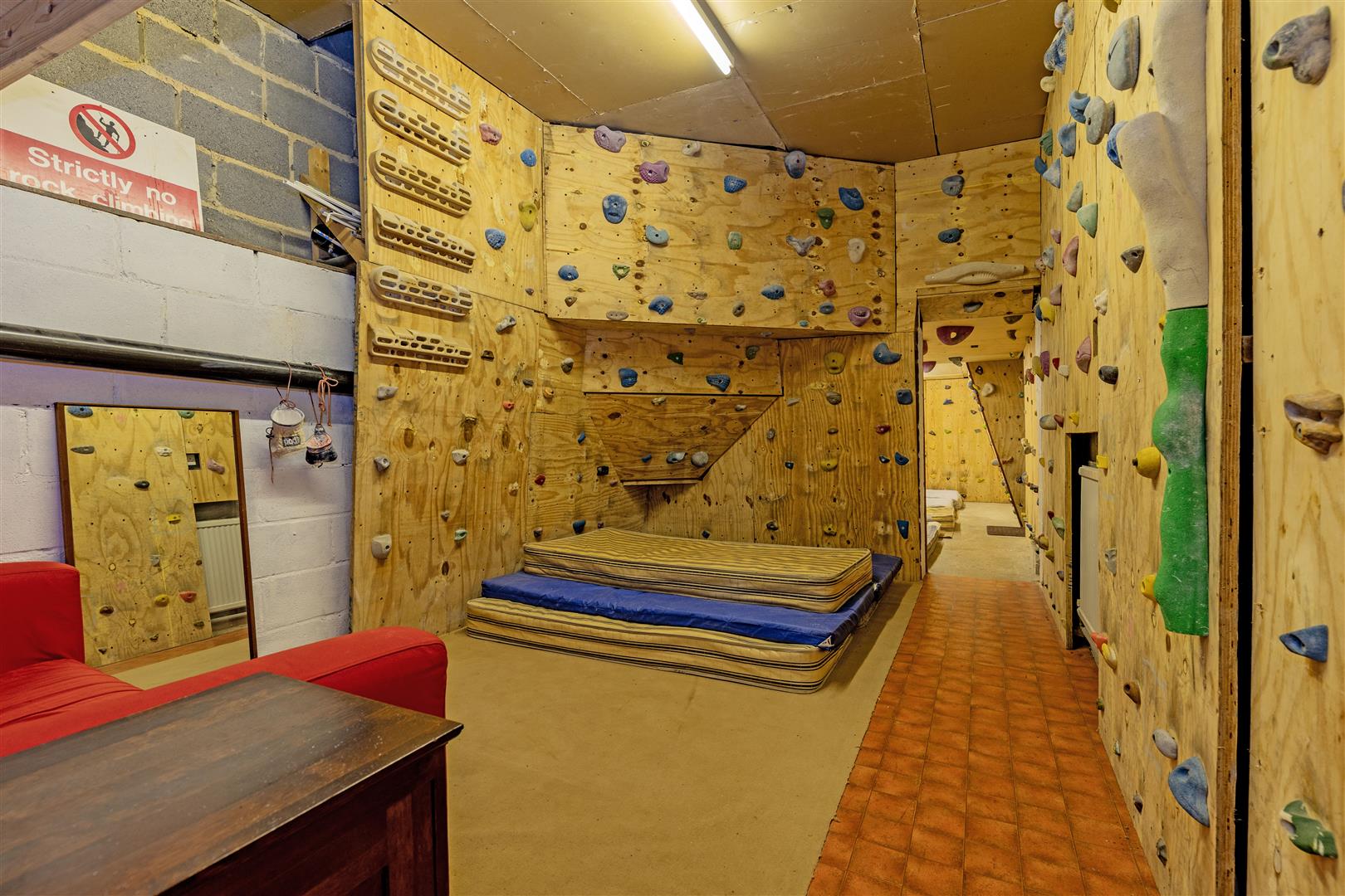 Elgin House, Carr Lane, Thornhill, Bamford, Derbyshire, S33 0AJ