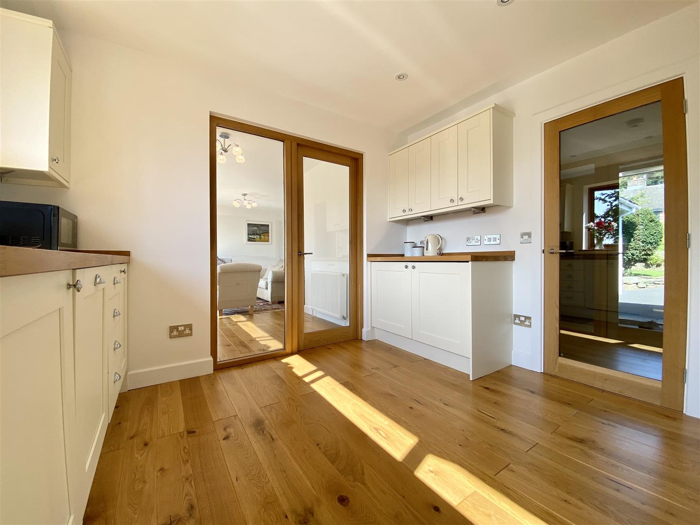 Ty Bryn, West Lees Road, Bamford, Hope Valley, S33 0BT