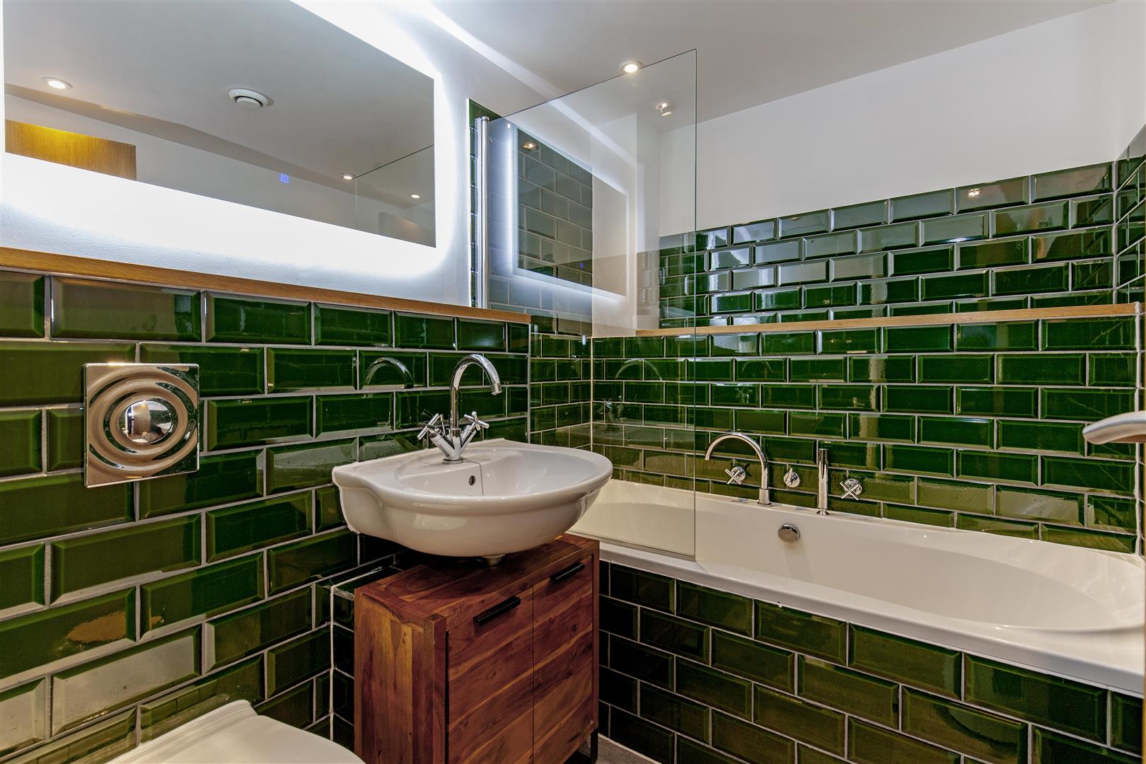 6 Ladybower Lodge, Ashopton Road, Bamford, S33 0BY