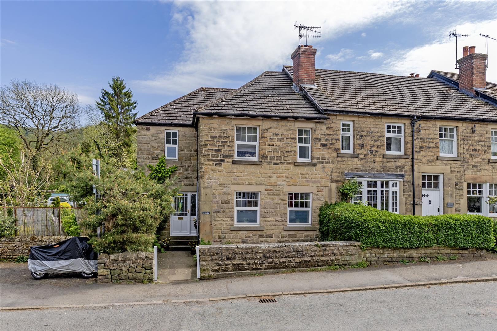 The Owl House, 3 Main Road, Grindleford, Hope Valley, S32 2JN