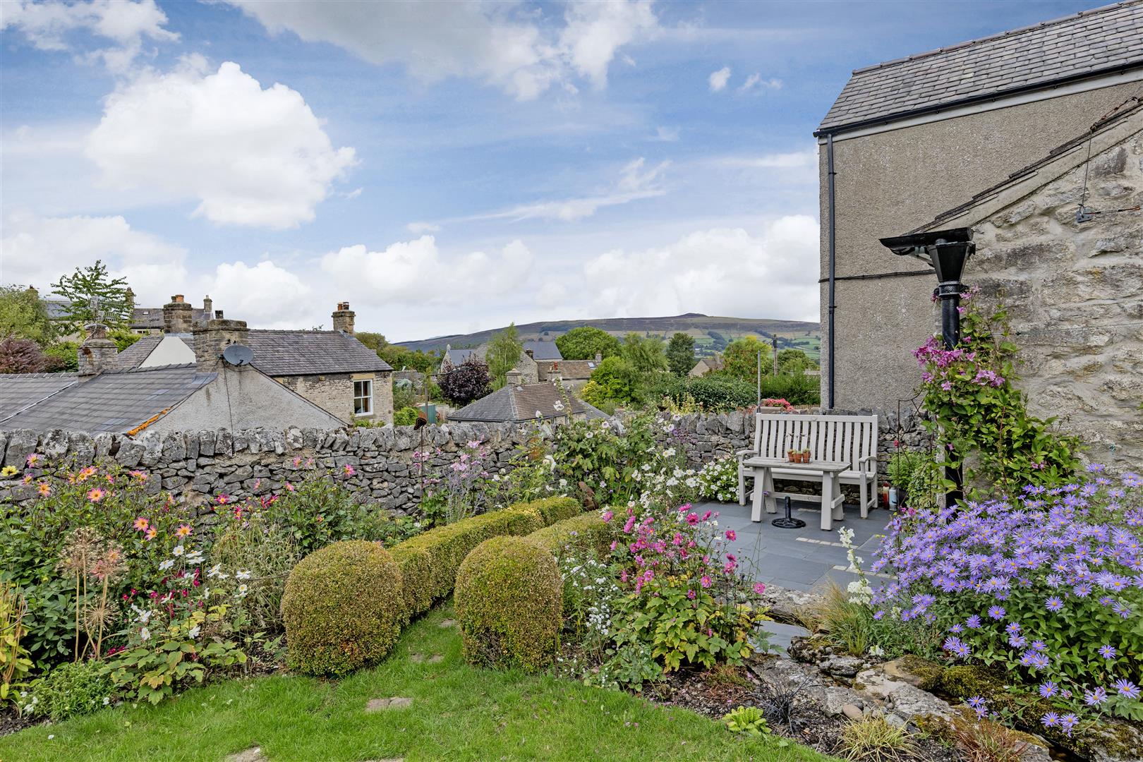 Oldfield Cottage, 56 Hill Head, Bradwell, Hope Valley, S33 9HY
