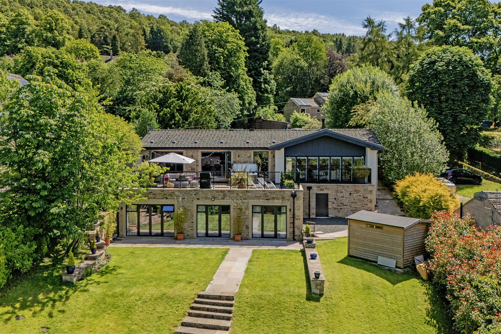 Cayley Lodge, Maynard Road, Grindleford, Hope Valley, S32 2JD