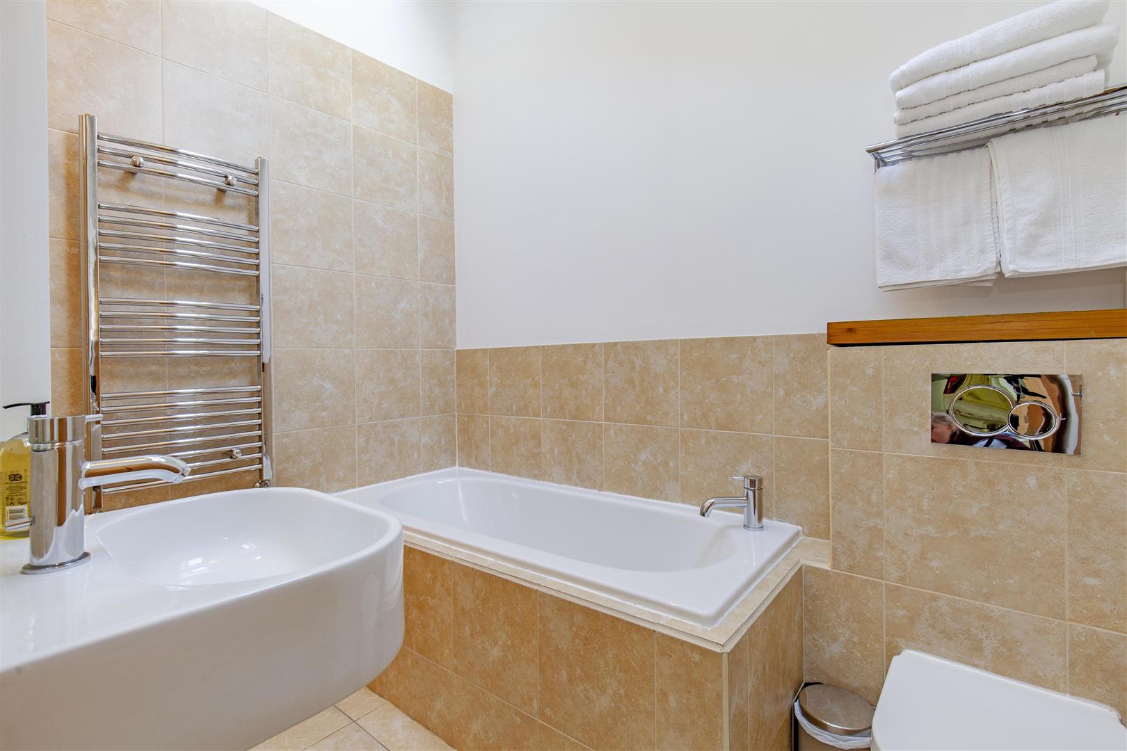 3 Ingleside, Smalldale, Bradwell, Hope Valley, S33 9JQ
