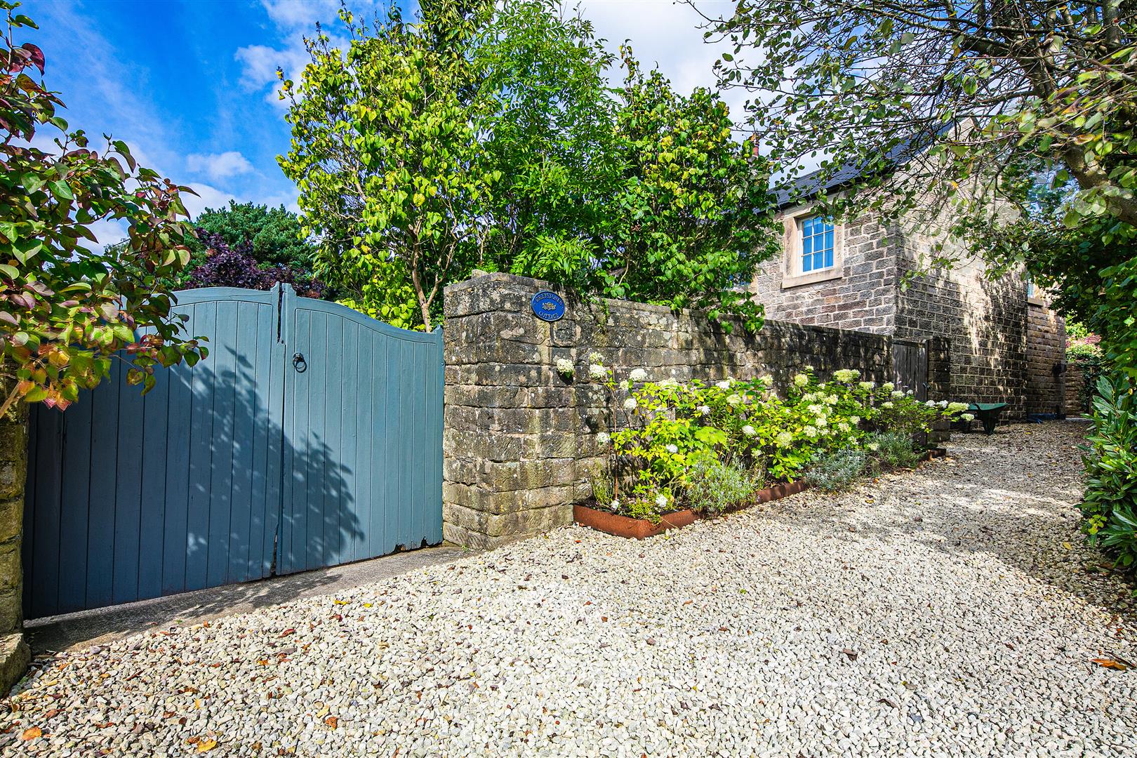 Greystones Cottage, Main Road, Hathersage, Hope Valley, S32 1BB
