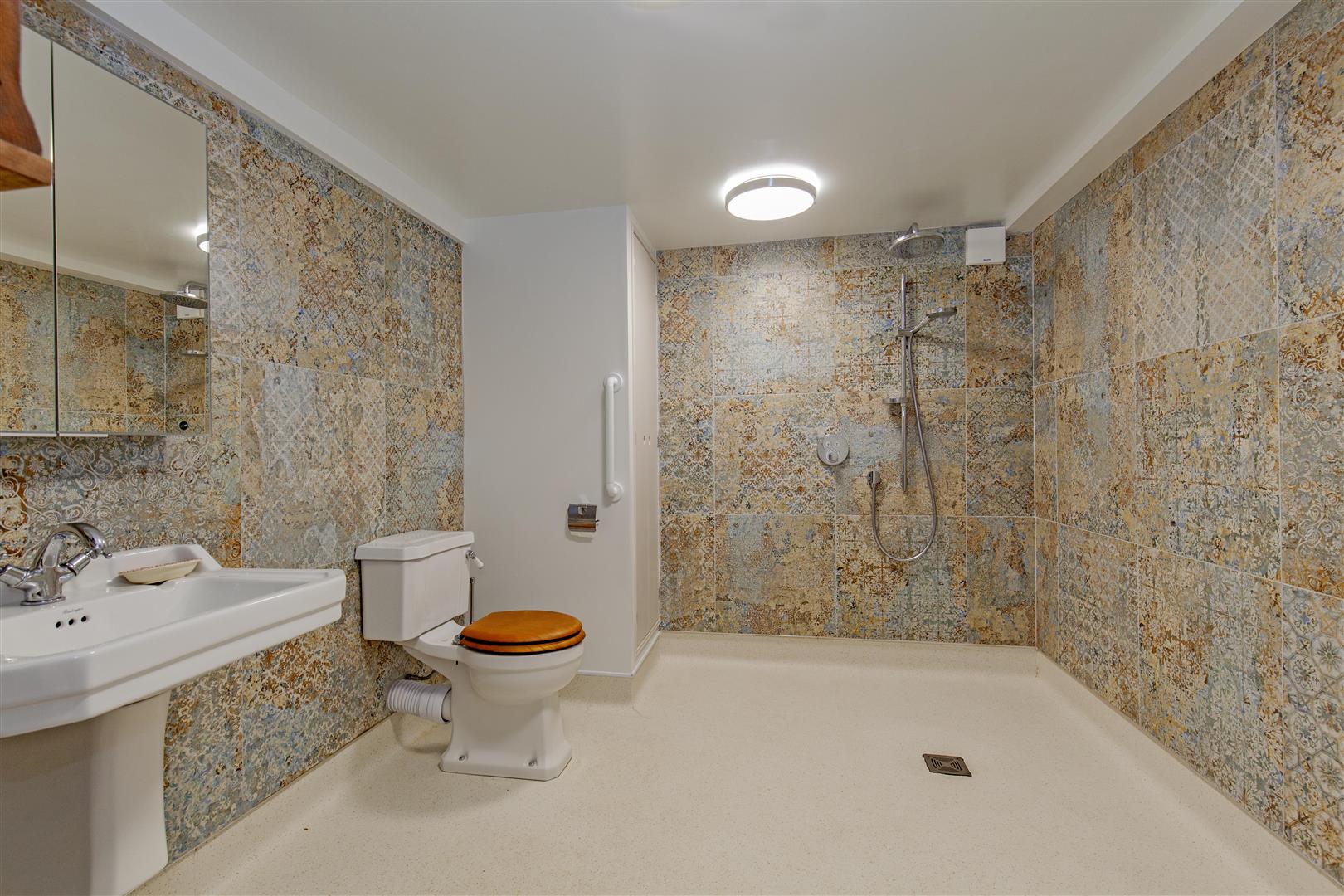 Ash House, Great Hucklow, Buxton, SK17 8RF