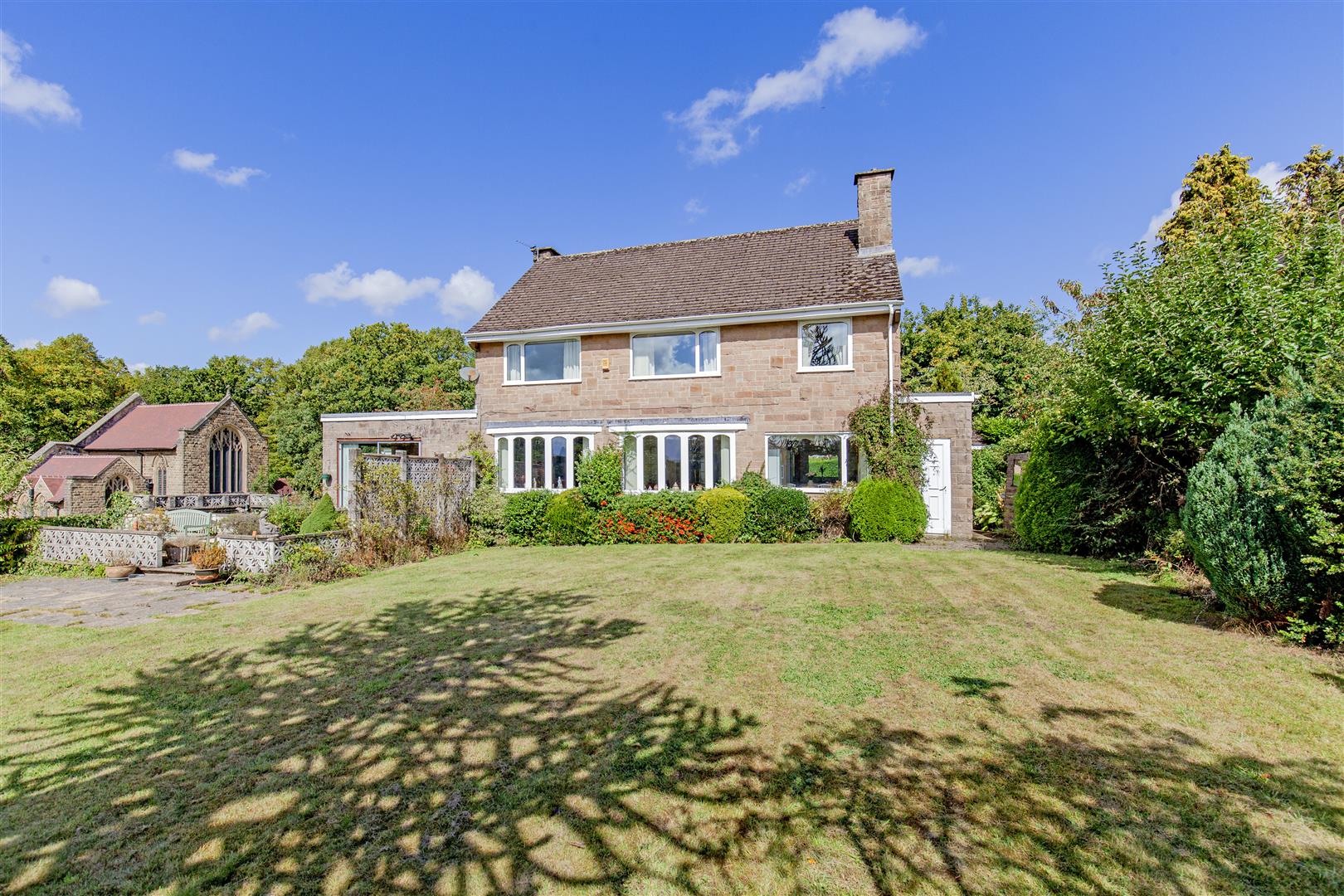 Strebor House, 4 St. Helens Croft, Grindleford, Hope Valley, S32 2JG