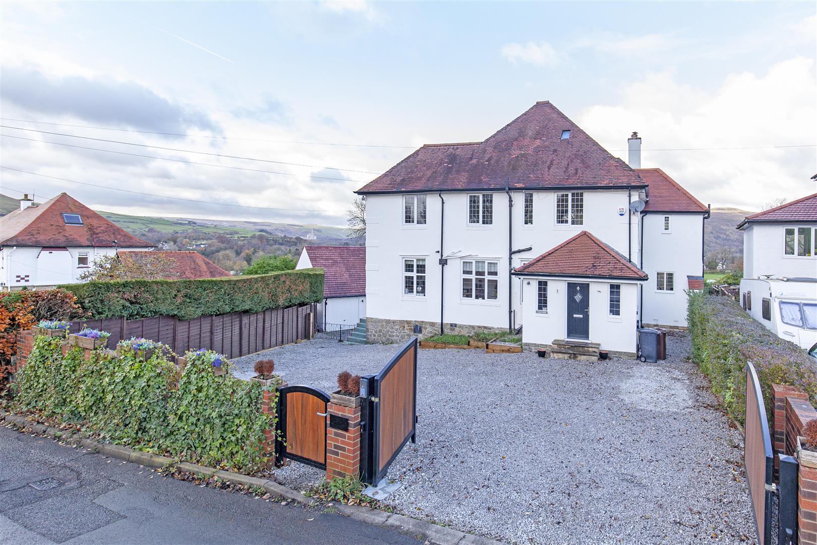 Larkrise, Saltergate Lane, Bamford, Hope Valley, S33 0BE